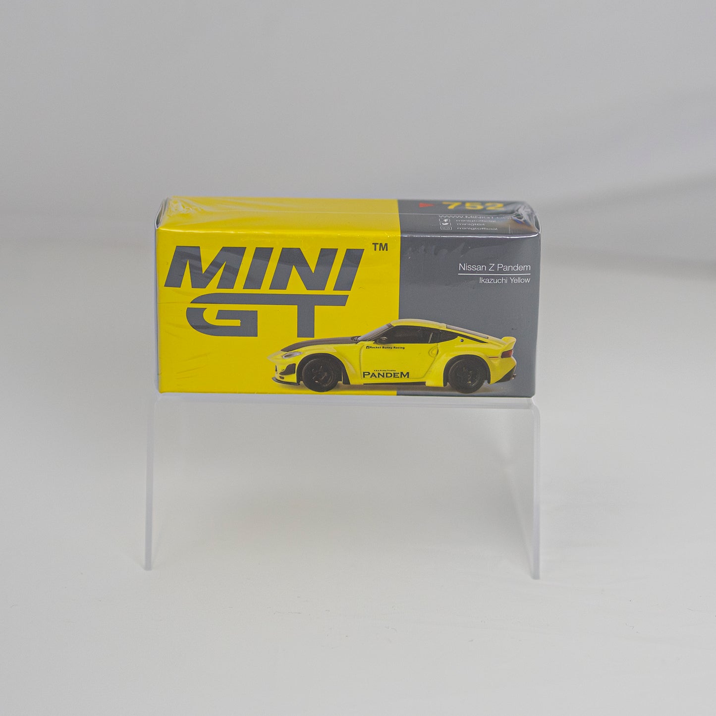 Nissan Z 400 Yellow Pandem 2024